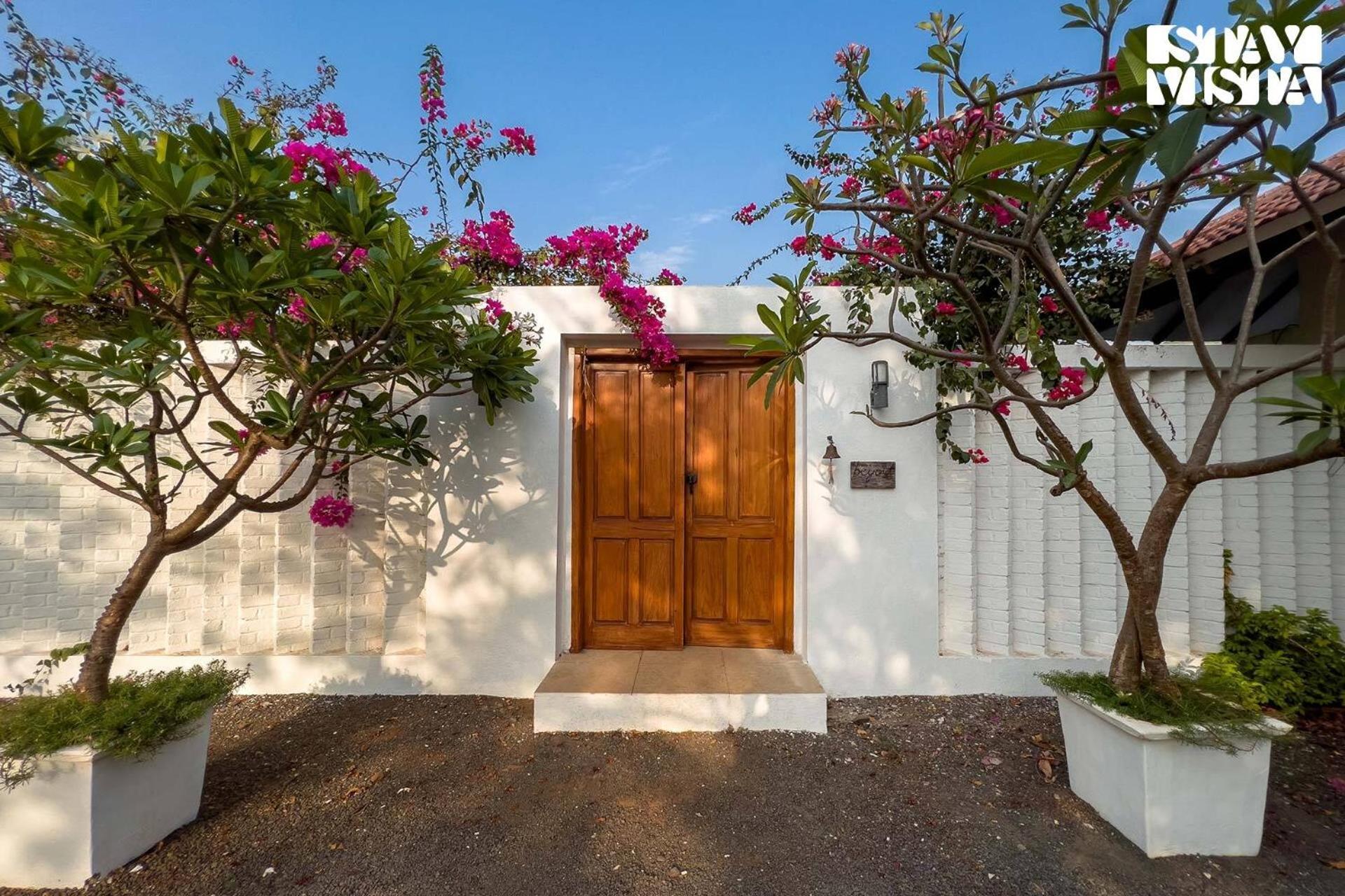 אליבג Wander Beyond By Stayvista - Featuring A Bali-Themed Abode And A Refreshing Swimming Pool מראה חיצוני תמונה
